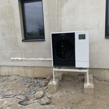 Šilumos siurblys oras-vanduo Mitsubishi Electric ZUBADAN PUD-SHWM80YAA/EHST20D-YM9D su integr.200 ltr. talpa (8.00 kw) 3Ø -28 - TavoSildymas.eu